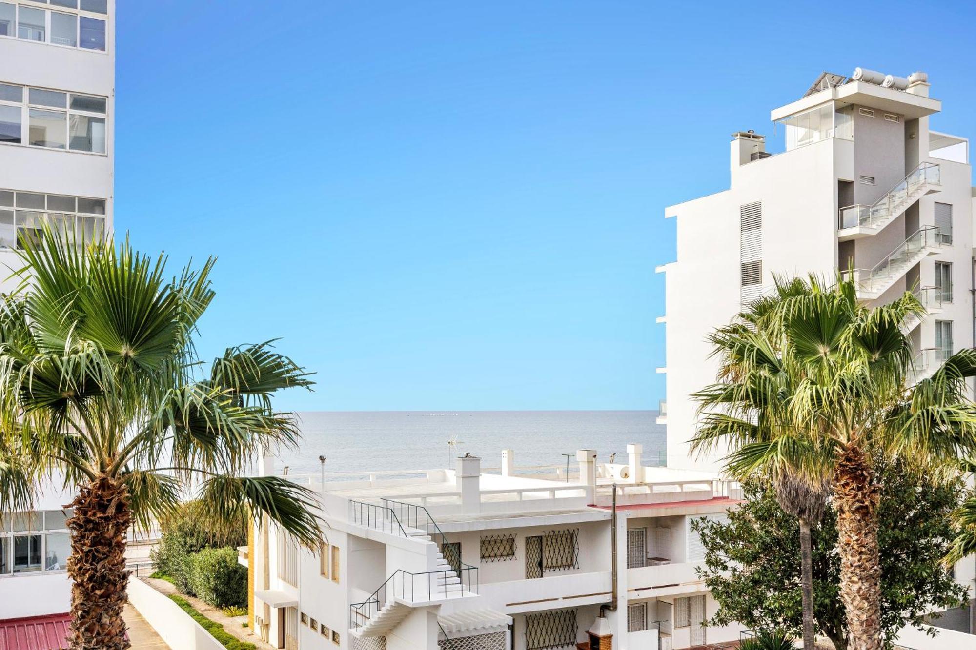 Stylish Modern Beachside Apartment With Pool & Seaview Quarteira Zewnętrze zdjęcie